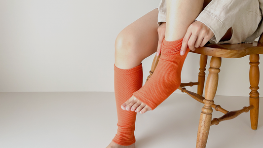 足首を温めるレッグウォーマーの効果をわかりやすく解説